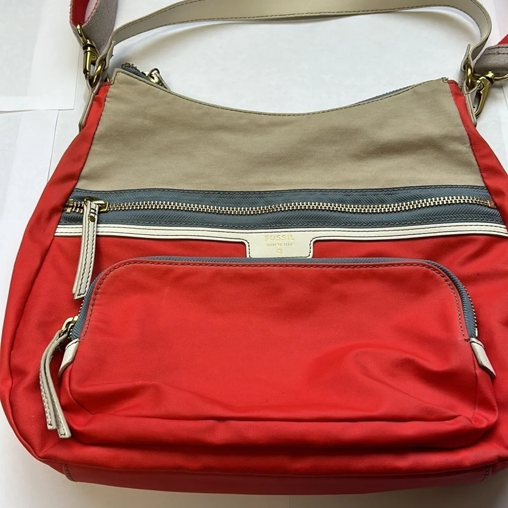 Fossil hobo shoulder and crossbody orange and tan textile bag 3 zipper closures